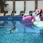 Aurora بيت ضيافة *