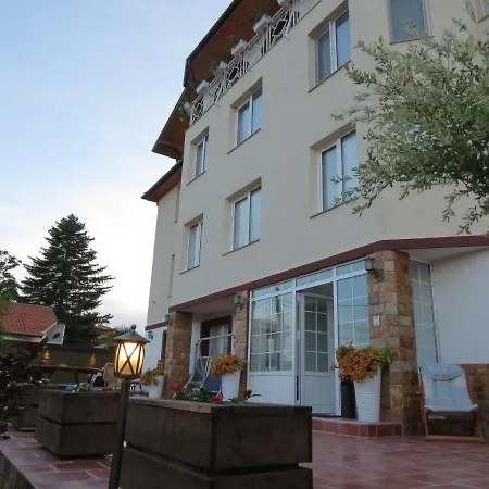 Aurora Golden Sands
