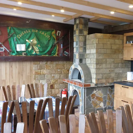 בית הארחה Aurora