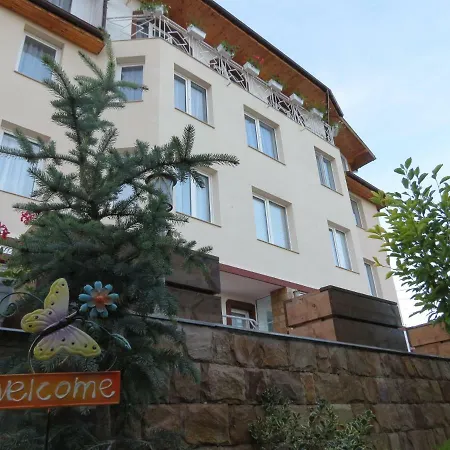 בית הארחה Aurora