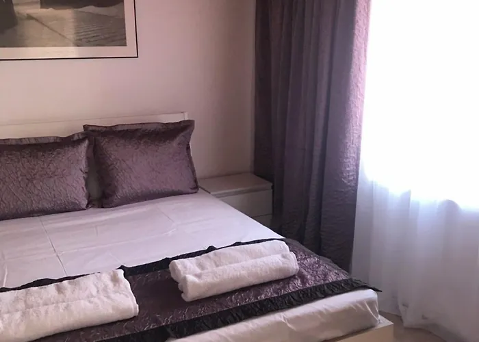 Aurora 招待所 金沙